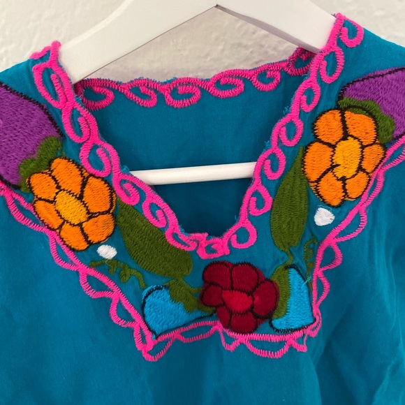 Vintage Mexican embroidered top - Picture 5 of 5